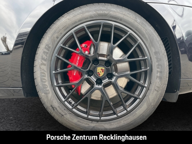 Porsche Macan GTS BOSE Luftfederung Rückfahrkamera LED
