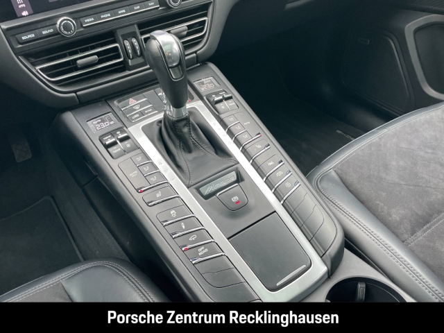Porsche Macan GTS BOSE Luftfederung Rückfahrkamera LED