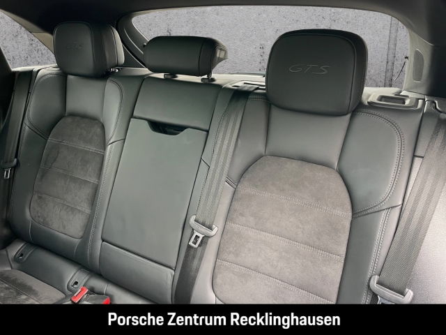 Porsche Macan GTS BOSE Luftfederung Rückfahrkamera LED