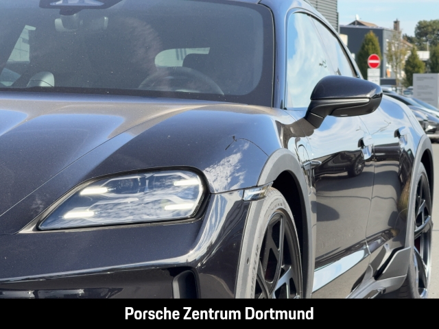 Porsche Taycan 4S Cross Turismo
