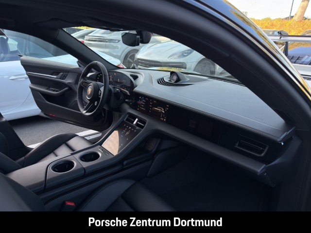 Porsche Taycan 4S Cross Turismo