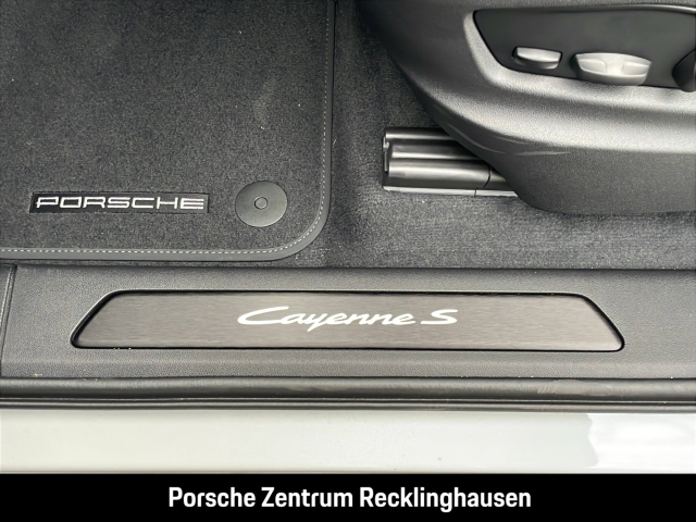 Porsche Cayenne S Coupe Sportabgas Luftfederung BOSE 22z