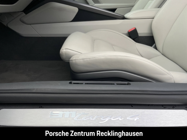Porsche 992 911 Targa 4 Sportabgasanlage LED-Matrix BOSE