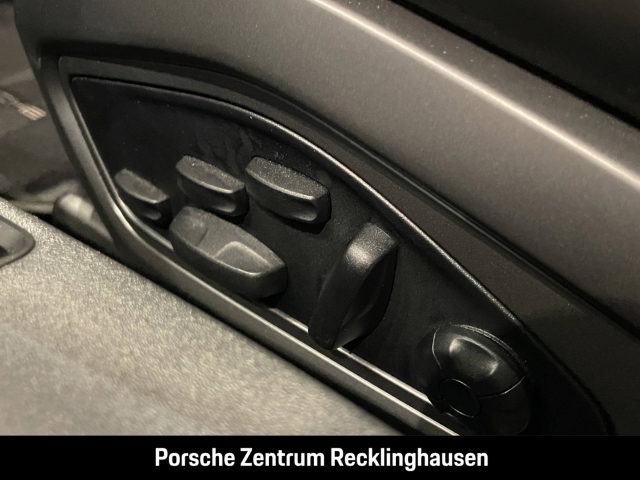 Porsche 992 911 Carrera Cabrio LED-Matrix Sitzbelüftung