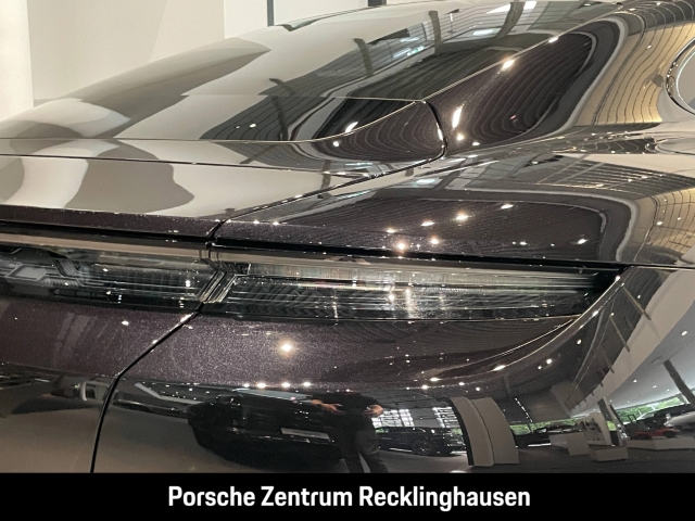 Porsche Taycan Turbo Burmester Nachtsicht Head-Up PDCC