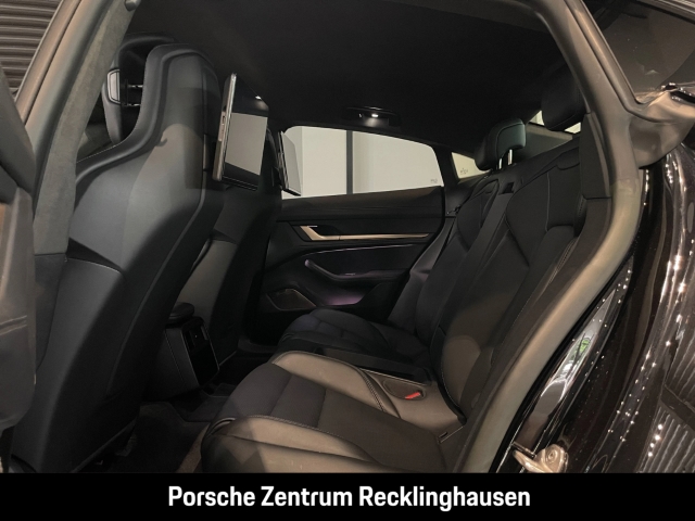 Porsche Taycan Turbo Burmester Nachtsicht Head-Up PDCC