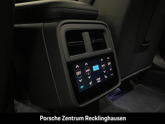 Porsche Taycan Turbo Burmester Nachtsicht Head-Up PDCC