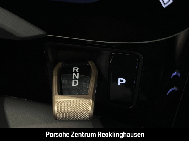 Porsche Taycan Turbo Burmester Nachtsicht Head-Up PDCC