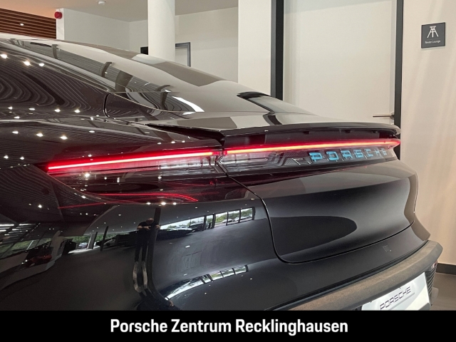 Porsche Taycan Turbo Burmester Nachtsicht Head-Up PDCC