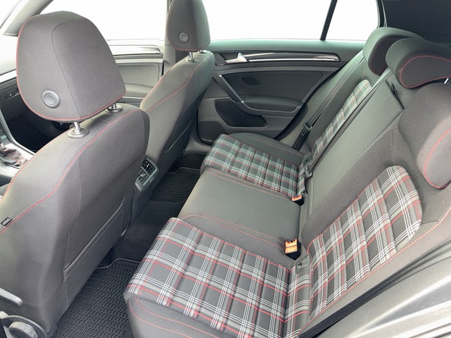 Volkswagen Golf GTI 2.0 TSI DSG GTI