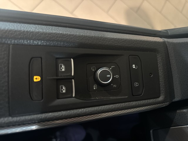 Volkswagen T6.1 Multivan 2.0 TDI DSG Generation Six