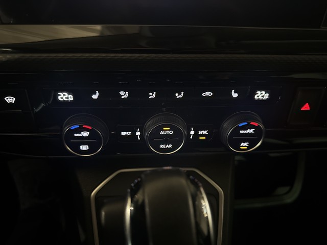 Volkswagen T6.1 Multivan 2.0 TDI DSG Generation Six